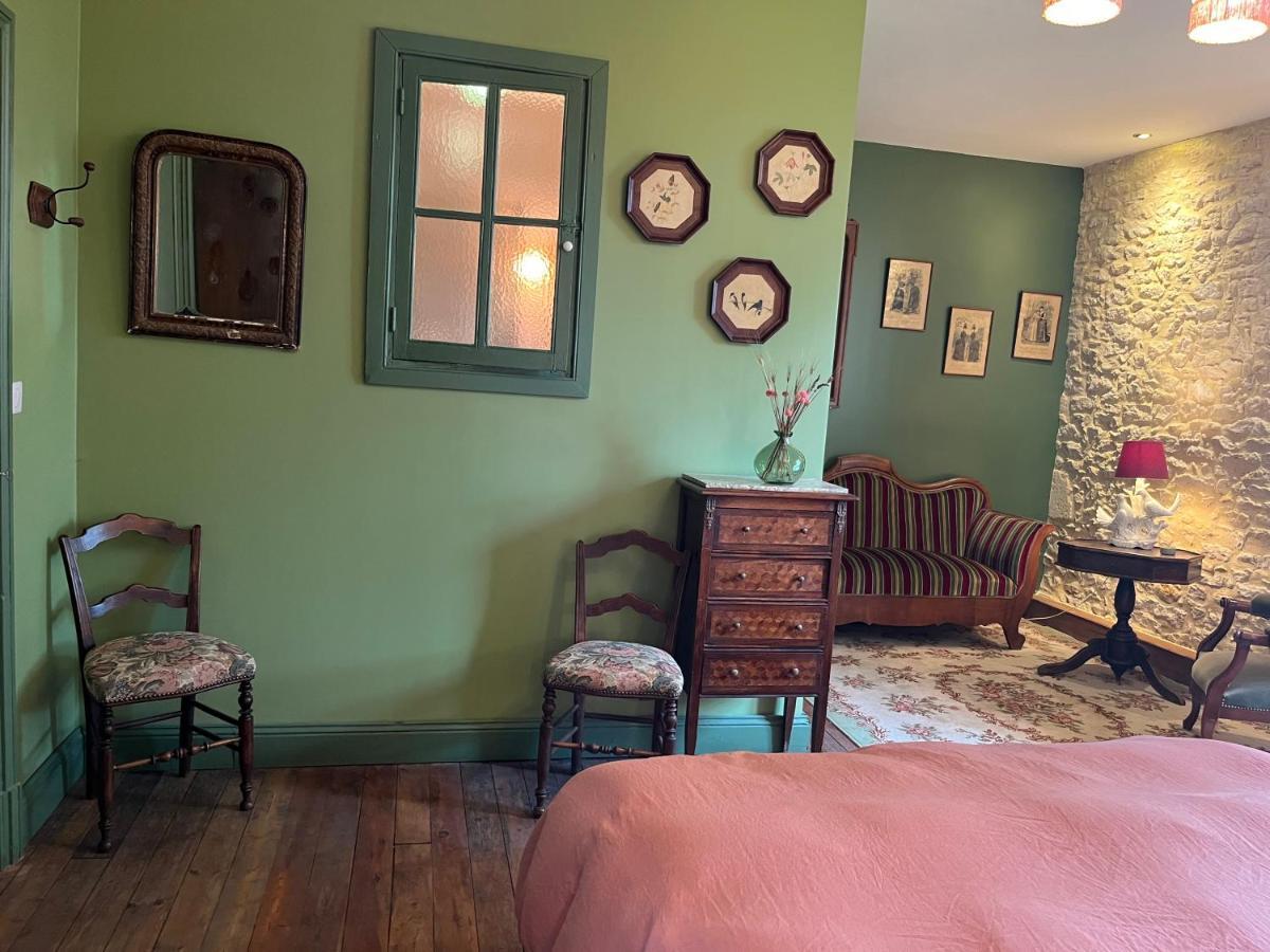 Le Clos Chalmon Chambre D'Hote モンティニャック エクステリア 写真
